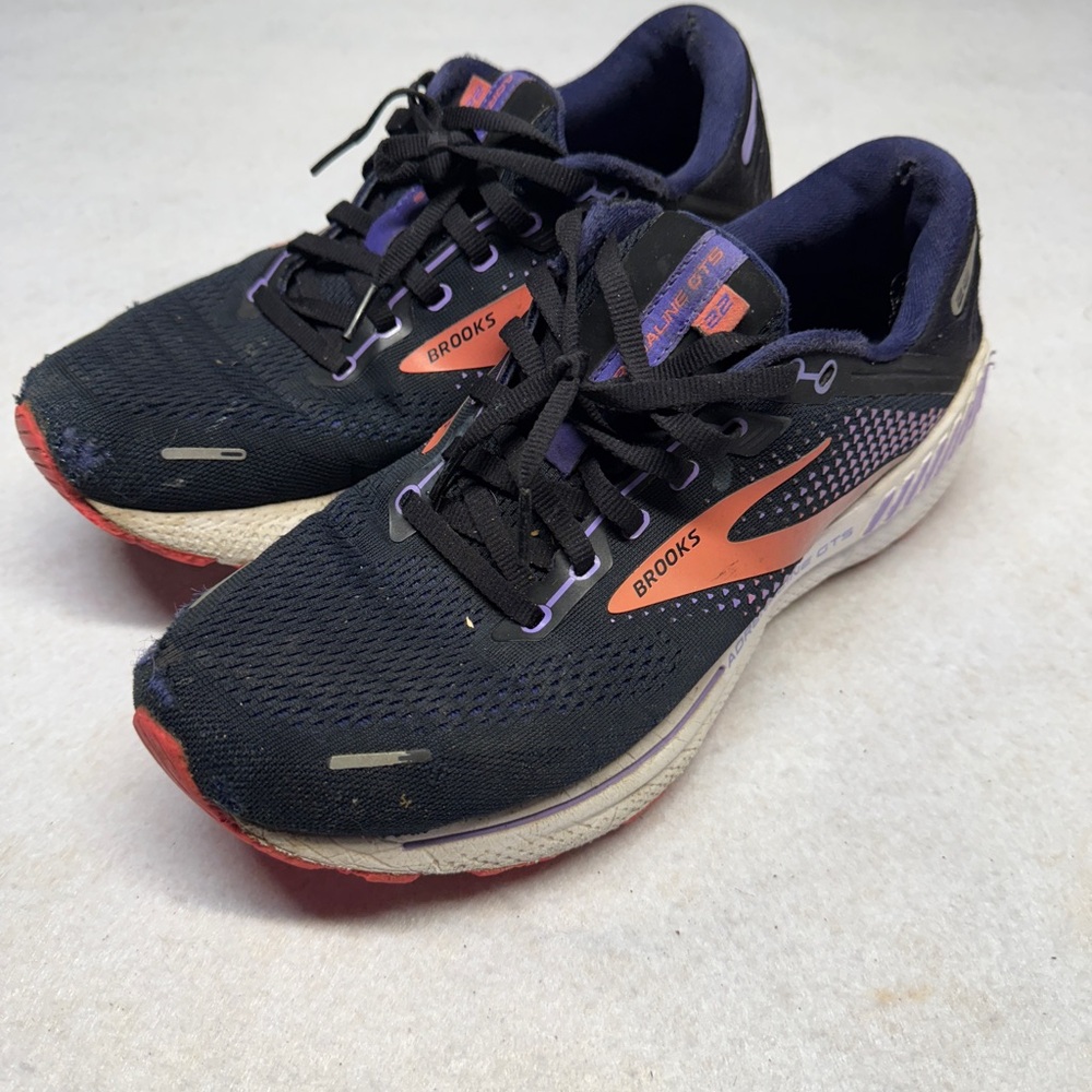 Brooks Adrenaline GTS 22 Women’s Size 10 Wide Black/Purple/Coral